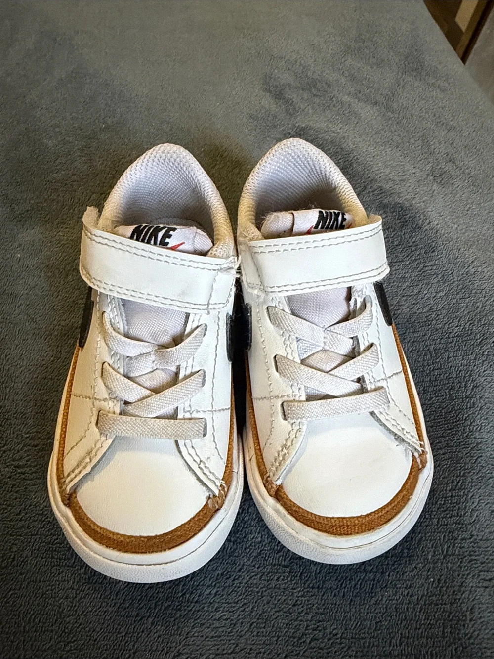 Nike classic low